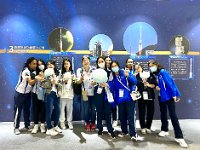 4.參觀「珠海航發太空中心」給我們印象最深刻，那兒讓我們見到祖國的航天事業發展一日千里!