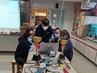 5  Our visitors tried the biological and STEM experiments enthusiastically.